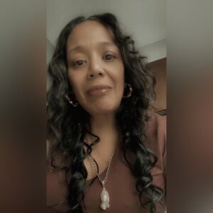 Meet your Posher, Adrienne